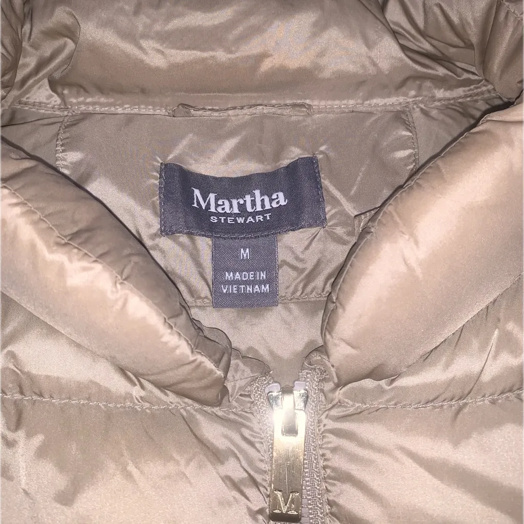 Martha Stewart Tan Beige Down Puffer Jacket Vest Lightweight Packable Quilted M Size M - Image 10