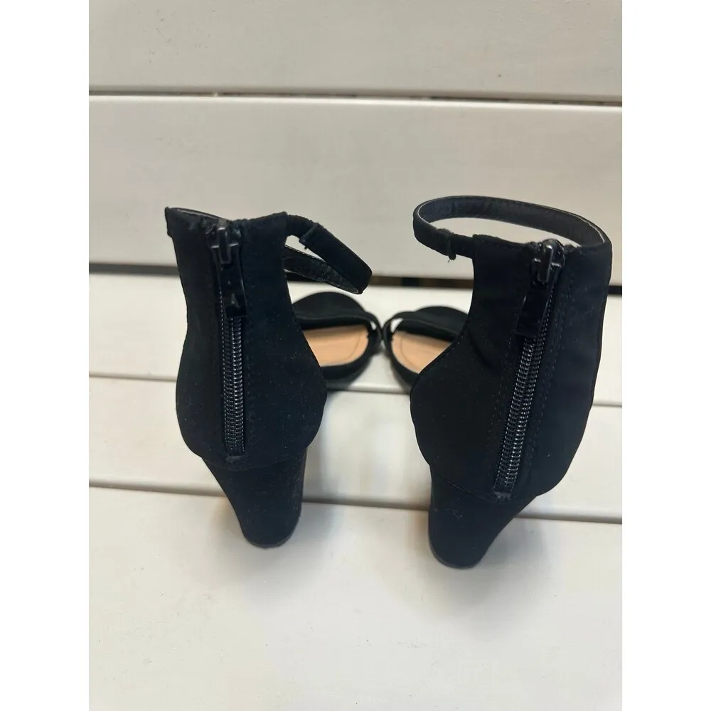 Top Moda Hannah Suede Dressy Ankle Strap Back Zip 3" High Block Heel Sandal 10 - Image 3