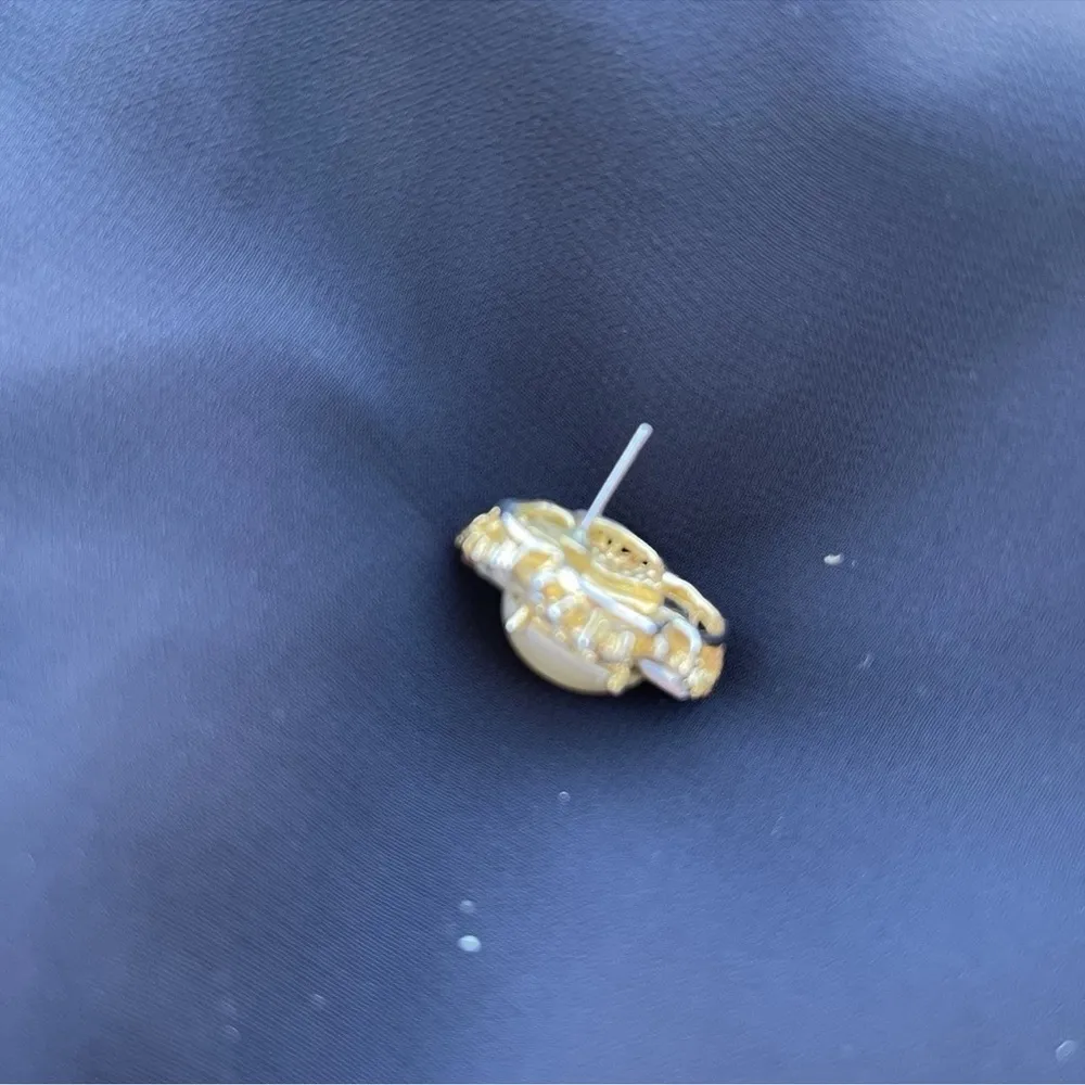 Elegant Vintage Crystal And Faux Pearl Earrings - Image 3