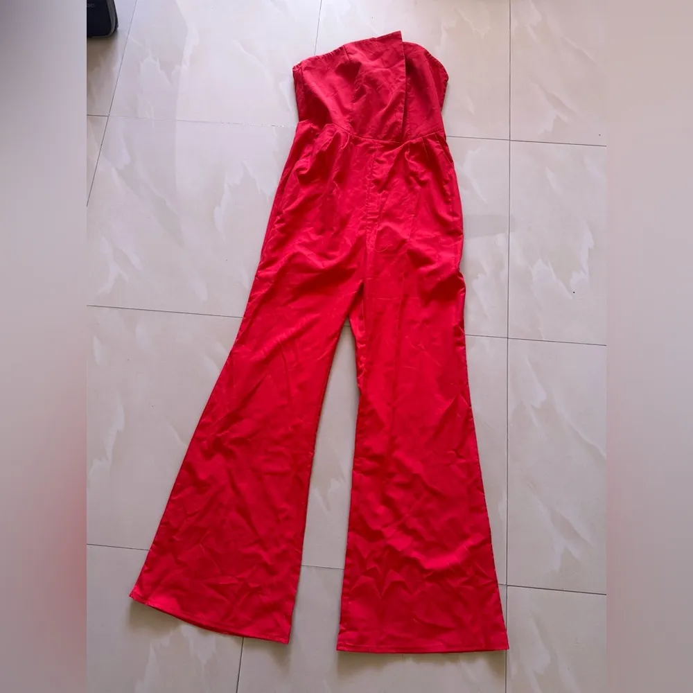 Elegant Red Strapless Jumpsuit wide leg chime size M pocket zipper Size M - Image 14