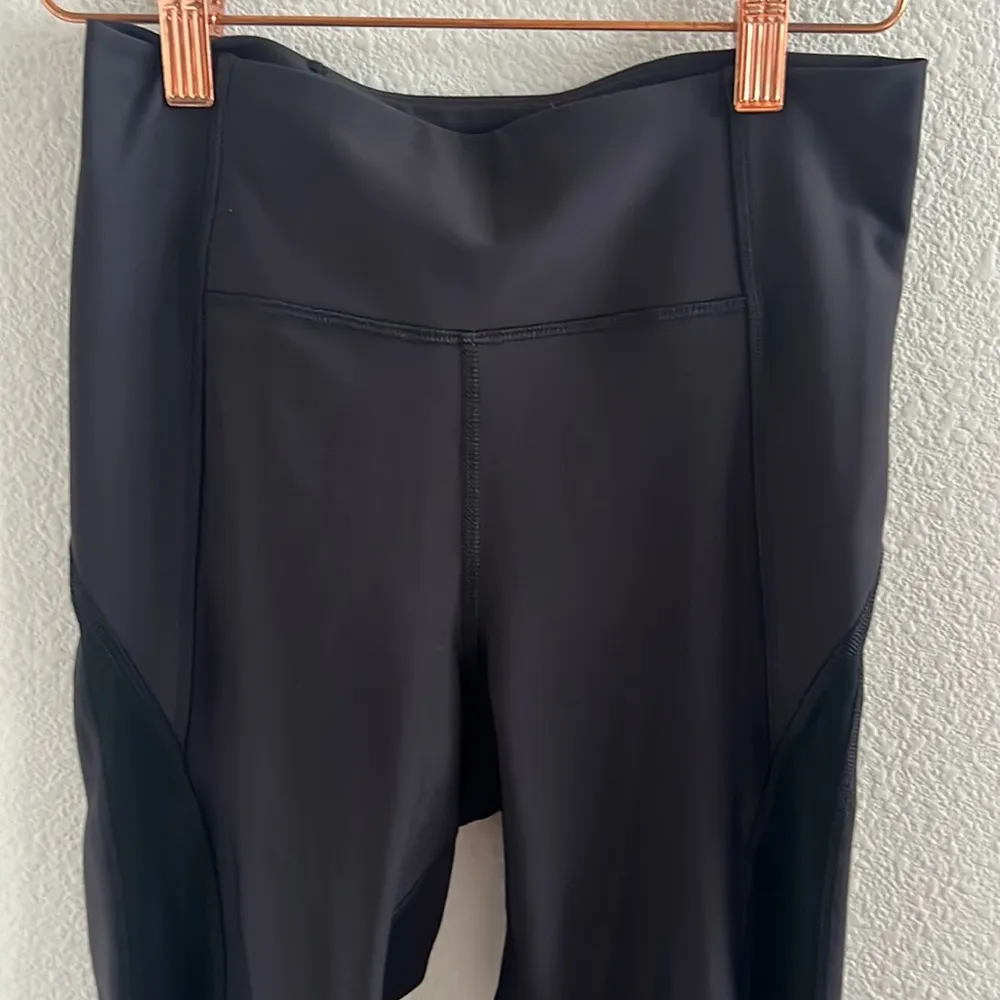 Old Navy Active Powersoft High Rise Leggings Go-Dry Black Small - Image 4