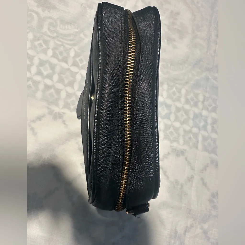 Marc Jacobs Elegant Black Crossbody Bag ( I LOST THE STRAP 🥲) - Image 2
