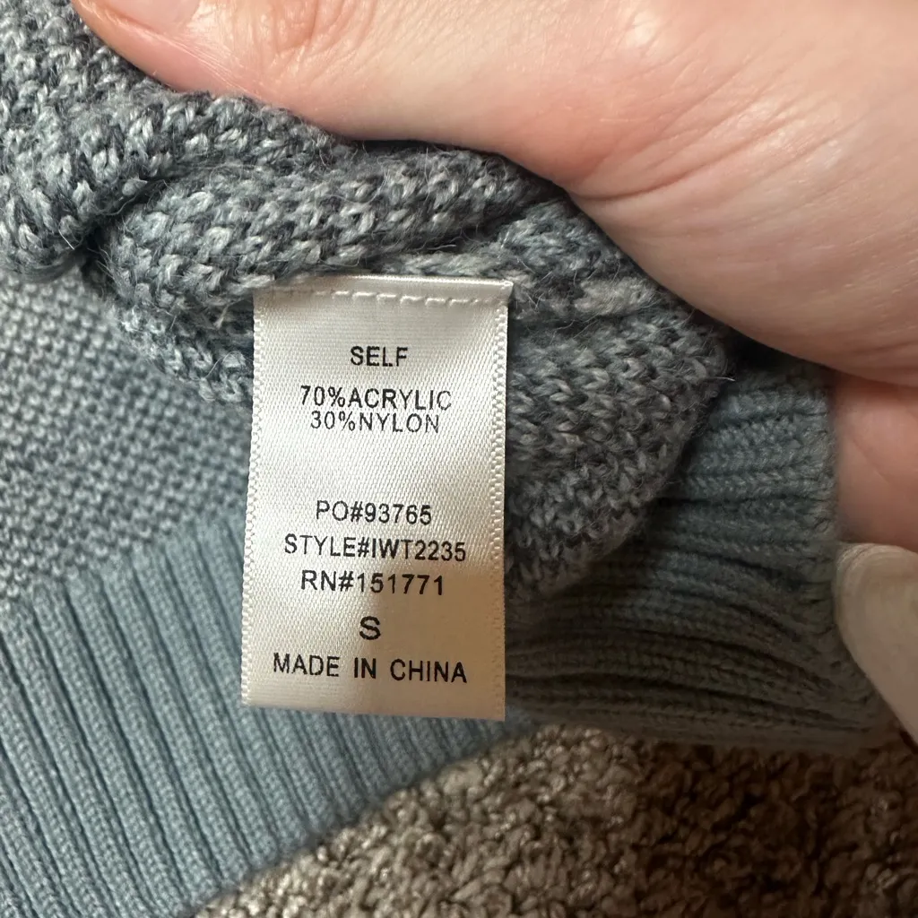 Gray Blue Checkered Smiley Pattern Sweater - Image 6