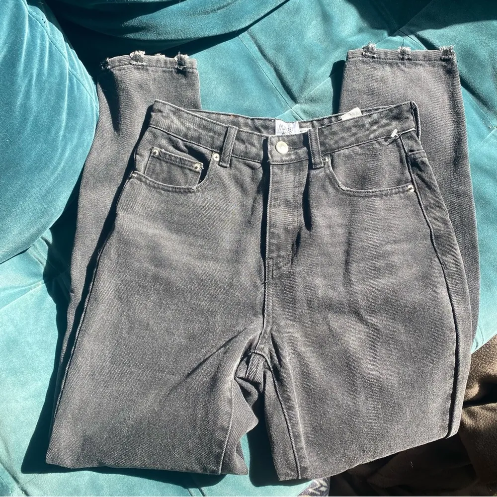Princess Polly Bella High Rise Mom Jeans Washed Black Grey sz 4 - Image 2
