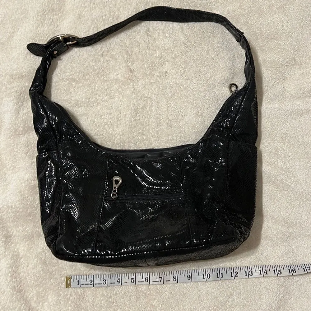 Fabulous preloved handbag 4 outside pockets adjustable strap 1 inside pocket GUC Black - Image 2