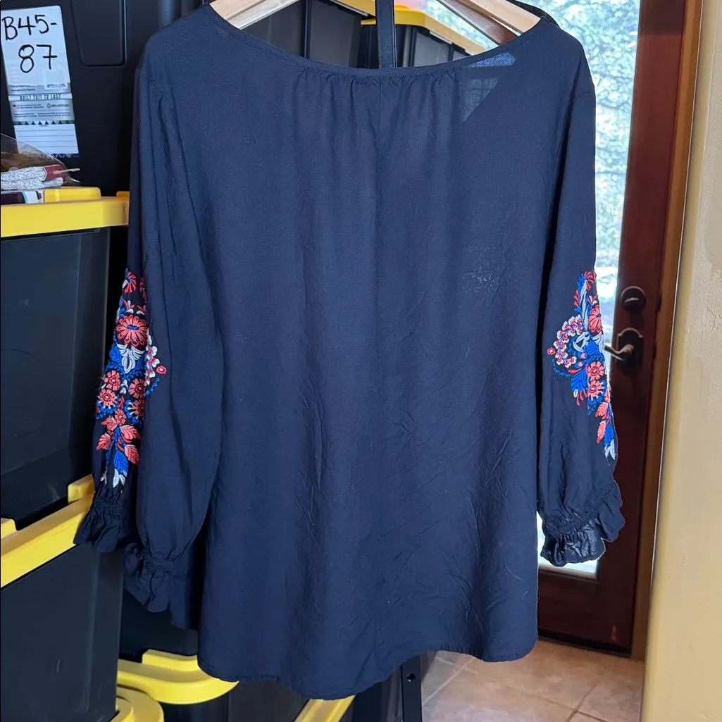 Liz Claiborne Black Embroidered Split Neck Boho Blouse Size 2X - Image 10