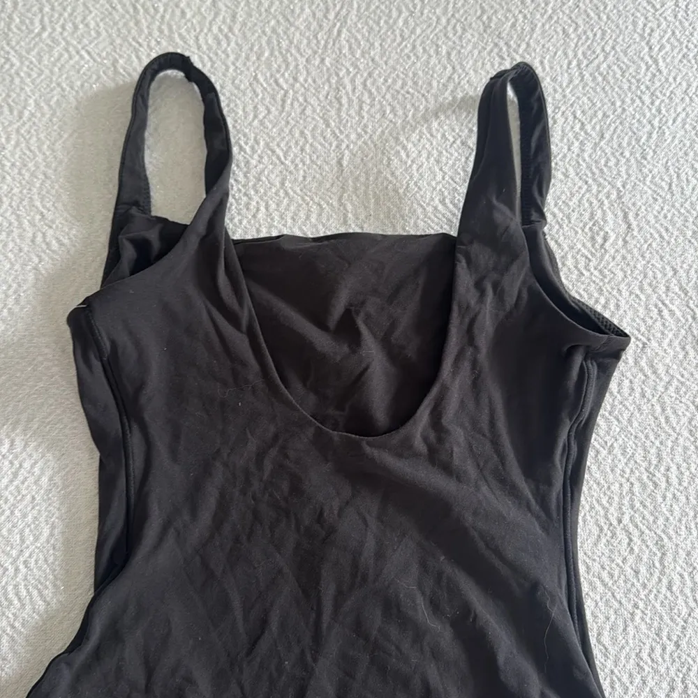 SKIMS FIT EVERYBODY SQUARE NECK BODYSUIT, Size X-Small, $80 - Image 9