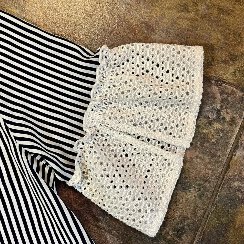 Van Heusen Women’s Small Striped Lace Blouse Small - Image 4