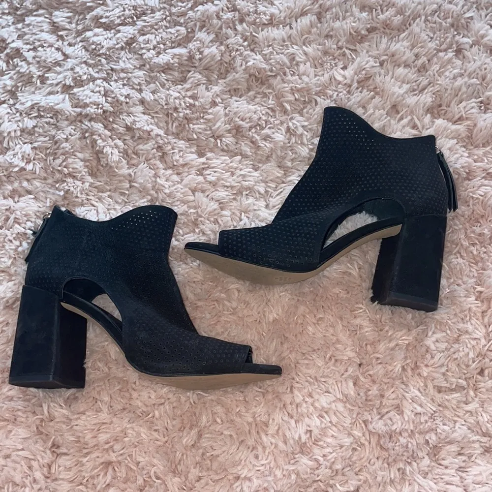 Gianni Bini Black Suede Peep Toe Booties - Image 4