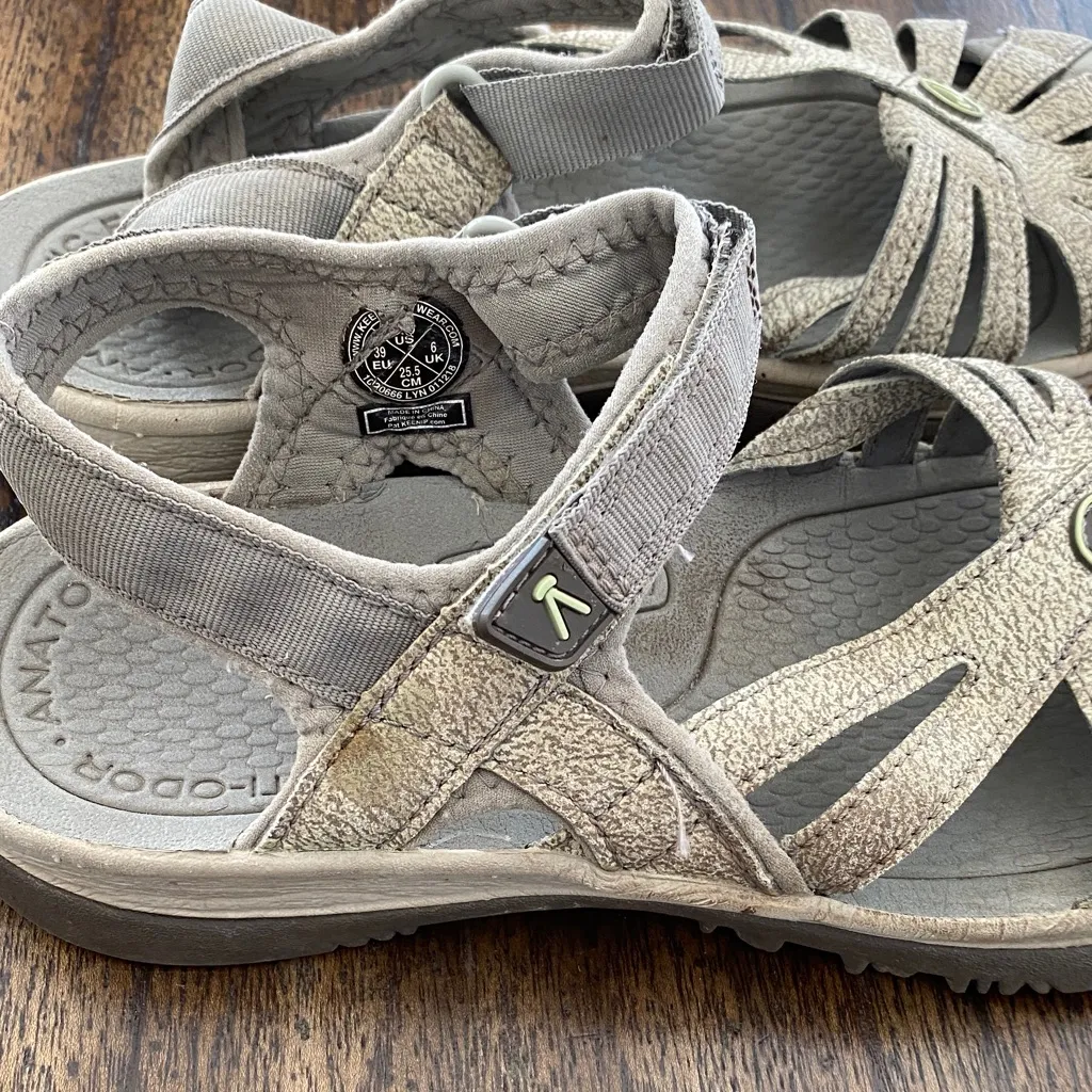 KEEN Rose Closed Toe Sandals Brindle Shitake Women’s 8.5 Outdoor Comfort - Image 7