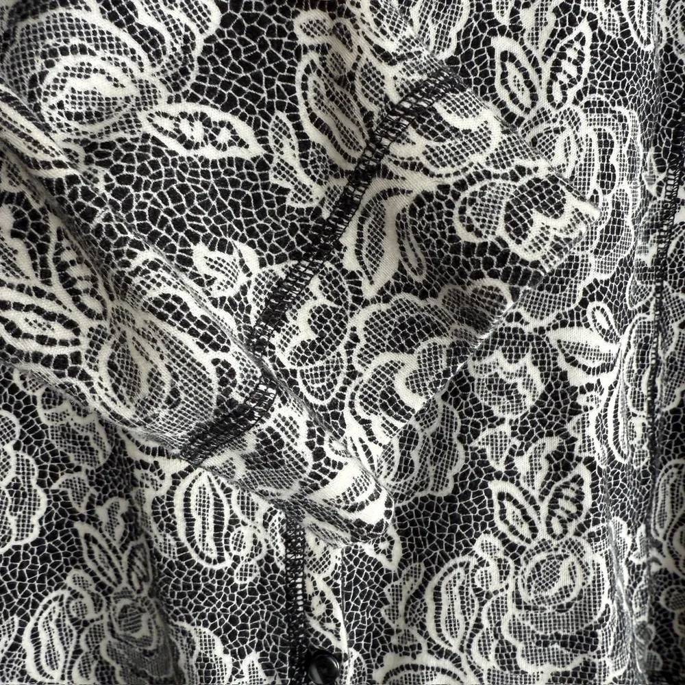 Floral Knit Button Front Blouse Black White Soft Scoop Neckline Modest Office 2X - Image 6