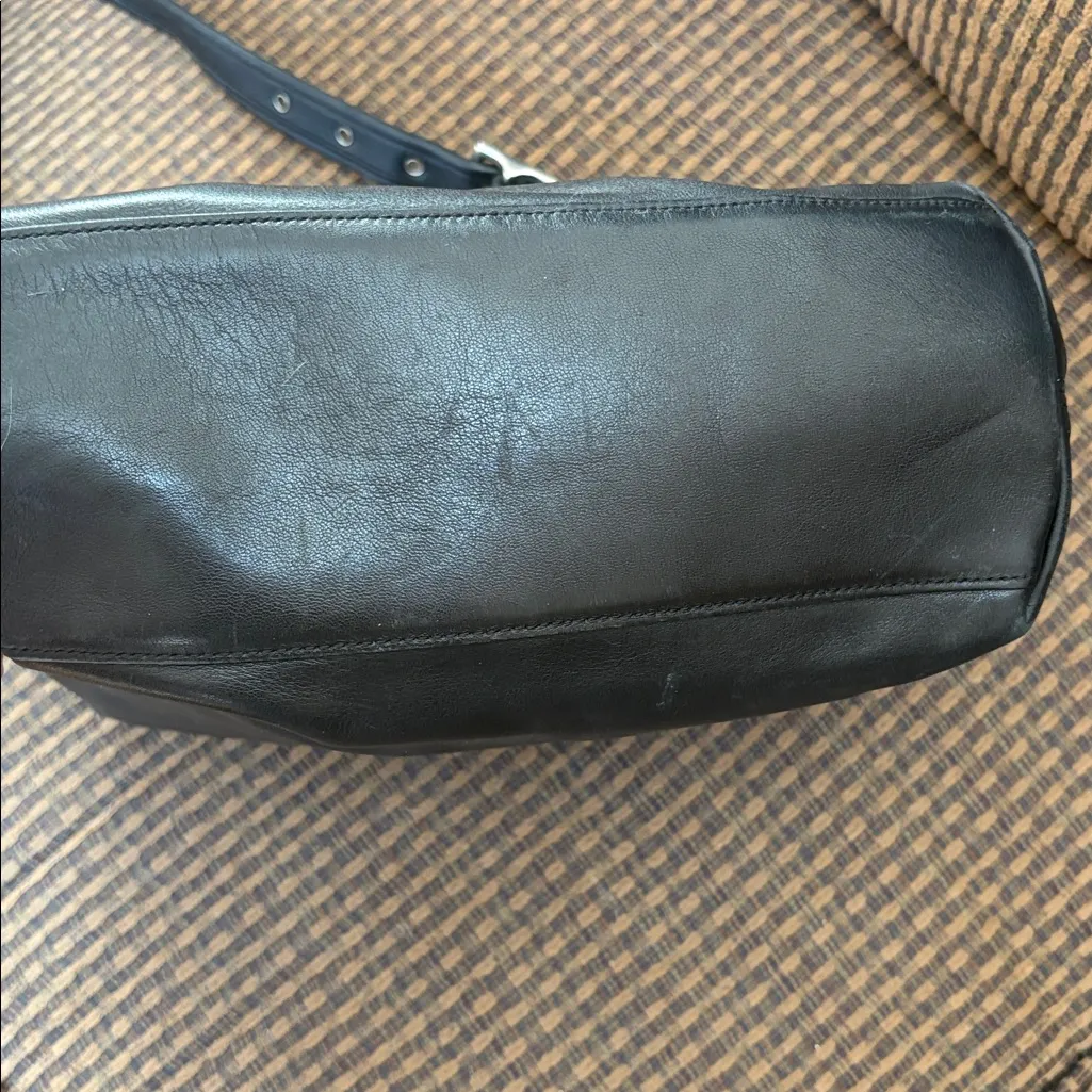 Coach 9058 Black Leather Shoulder Bag - Image 3