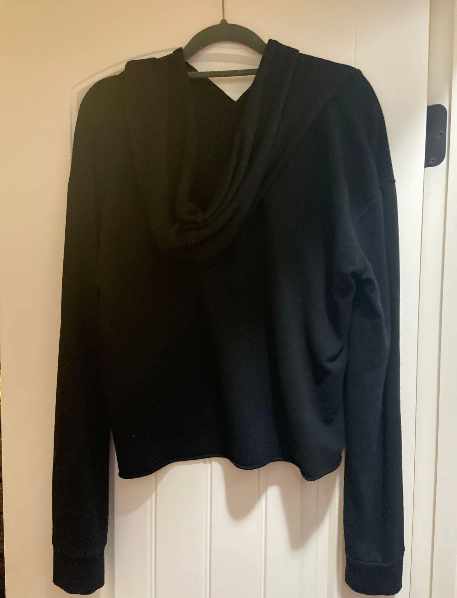 Black Cropped Hoodie - Image 2