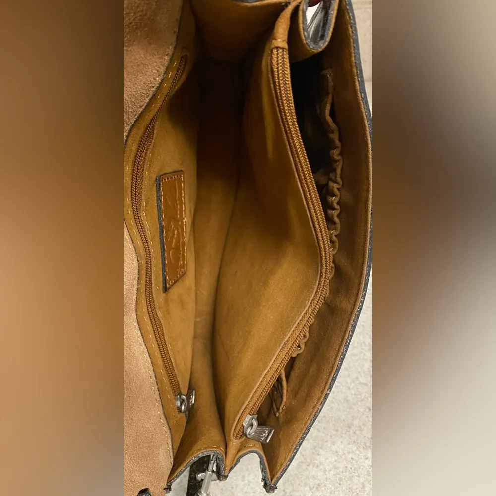 Patricia Nash Hand Tooled Leather Lanza Shoulder | Crossbody  Bag | Purse - Image 4