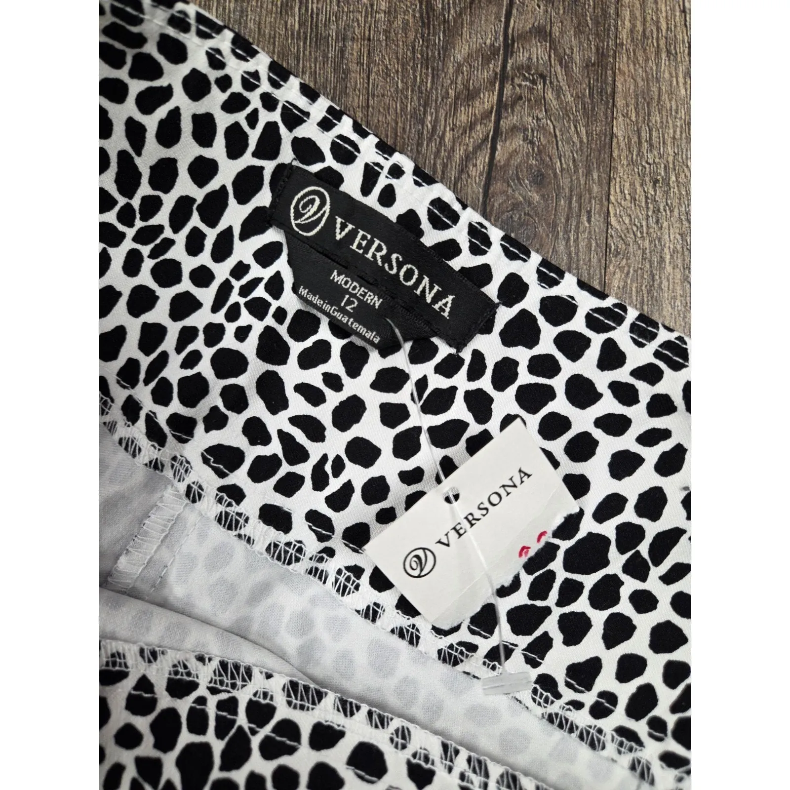 Versona NWT Modern Pull On Pant Elastic Waist Pant Black White Pattern 12 - Image 4