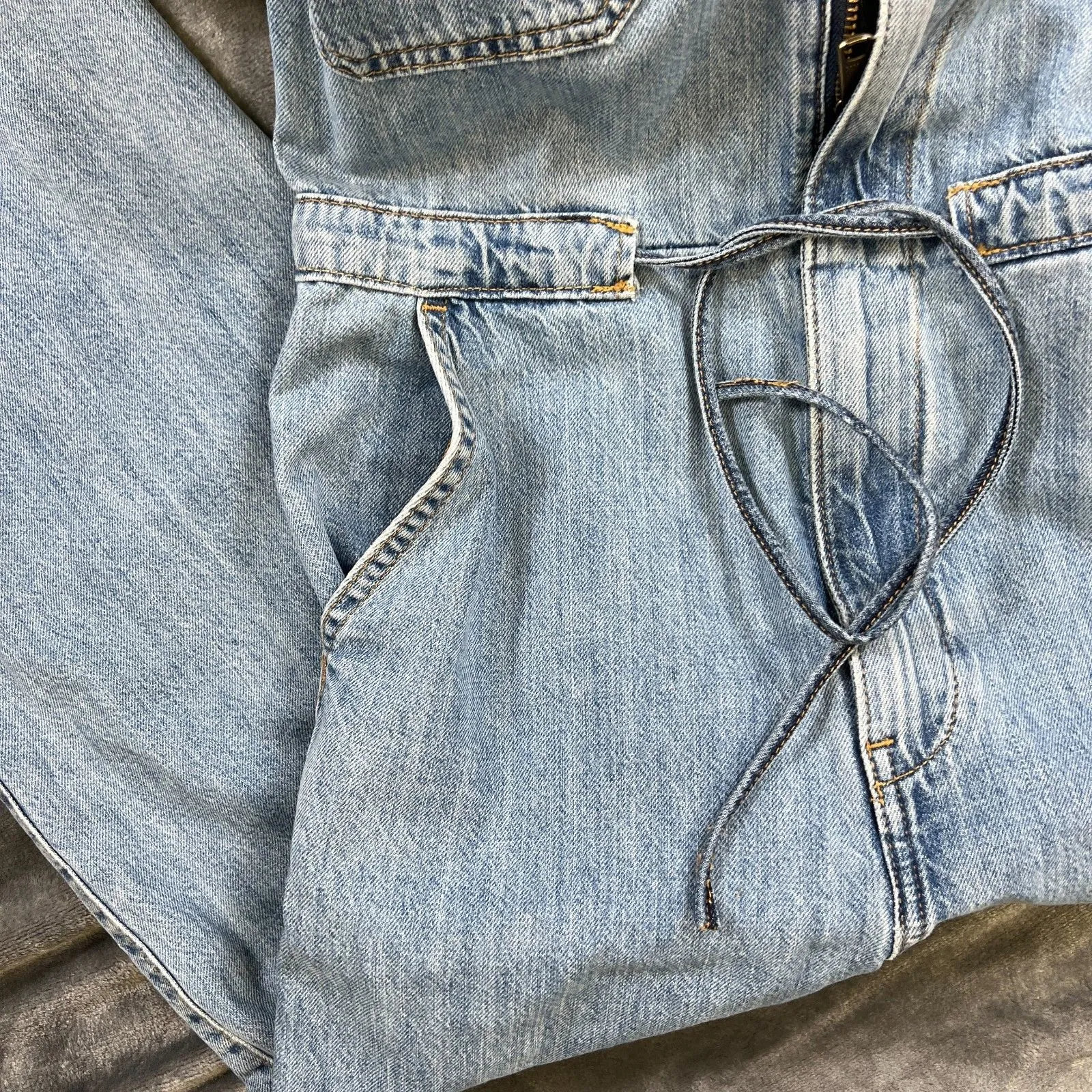 Levi's Short Sleeve Heritage Jumpsuit boilersuit  xs cropped leg light wash - Image 4