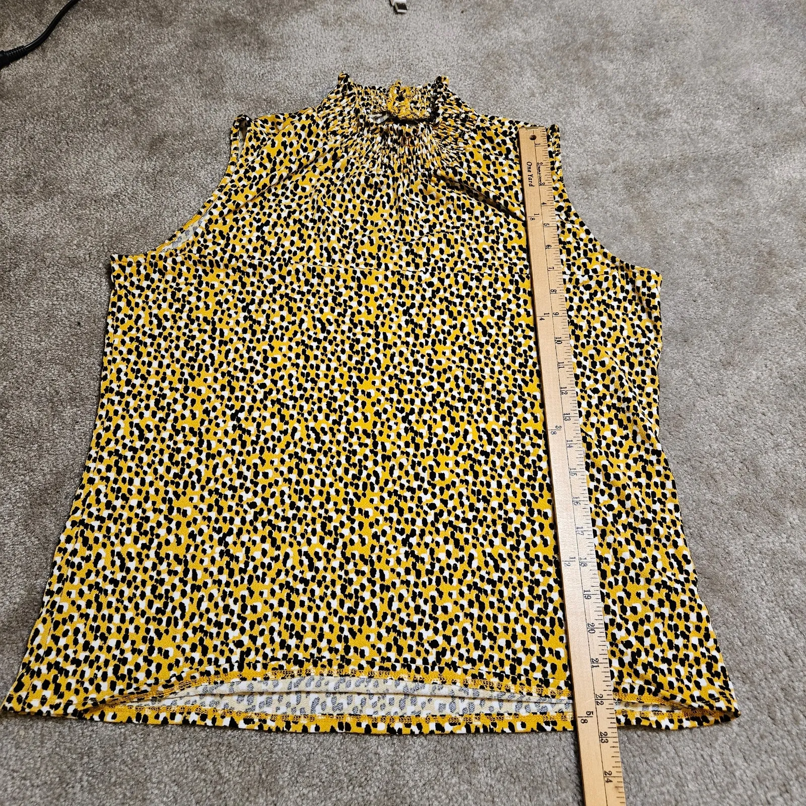 Adrianna Papell Yellow Animal Print Sleeveless Blouse Work Career White Black - Image 4