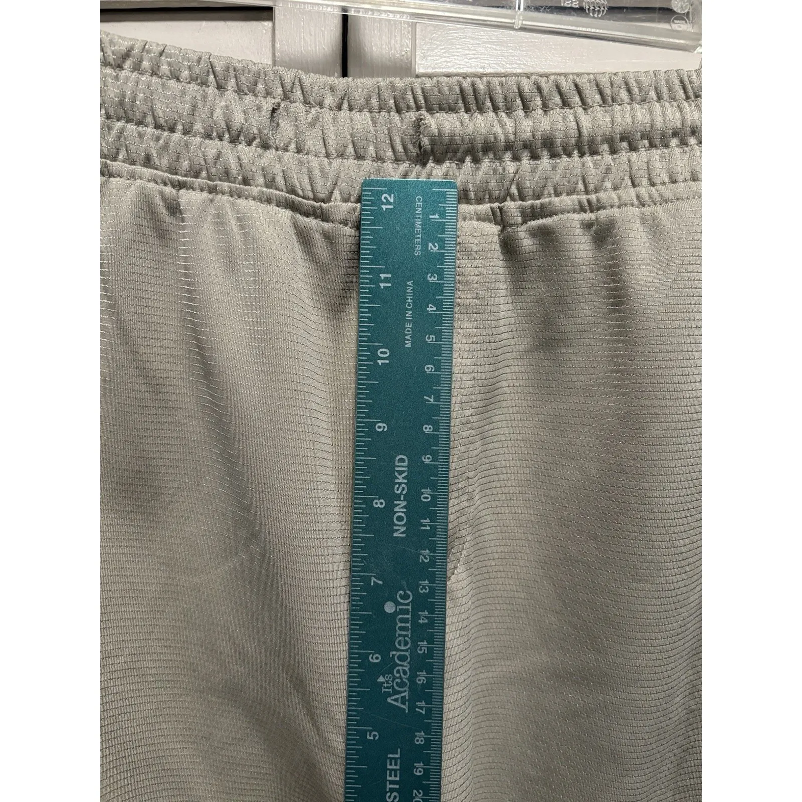 NBA Classic Basketball Shorts Elastic Waist Size XL Black/Tan Active Logo Black - Image 2