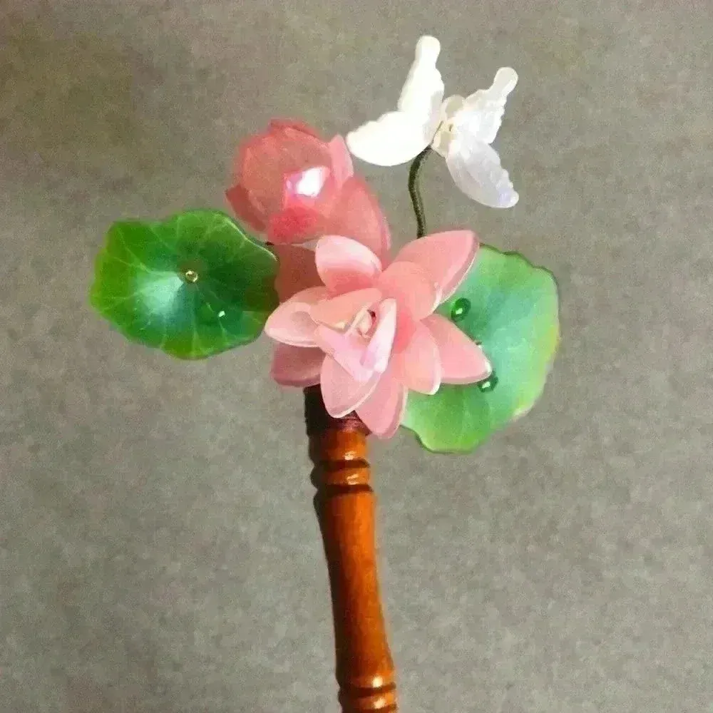 Lotus🪷 Wooden Hairpin - Image 2