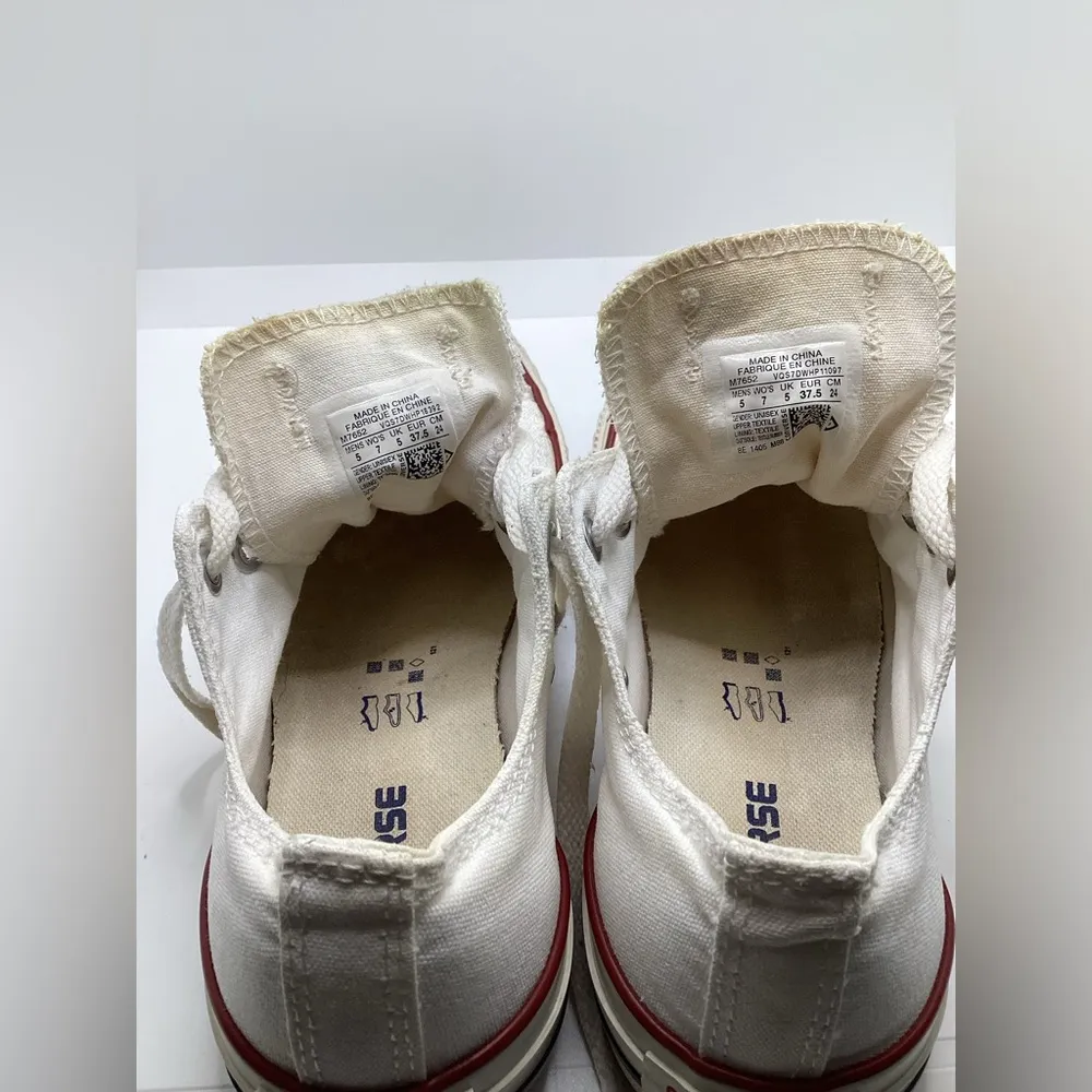 Converse low tops. Size 7 W. Size 5 men - Image 10