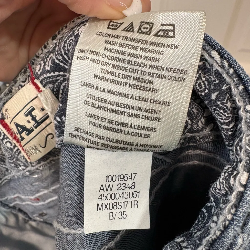 Ariat Real Denim Bermuda Shorts Mid-rise Stretch Western Feathers Aztec Cowgirl - Image 7