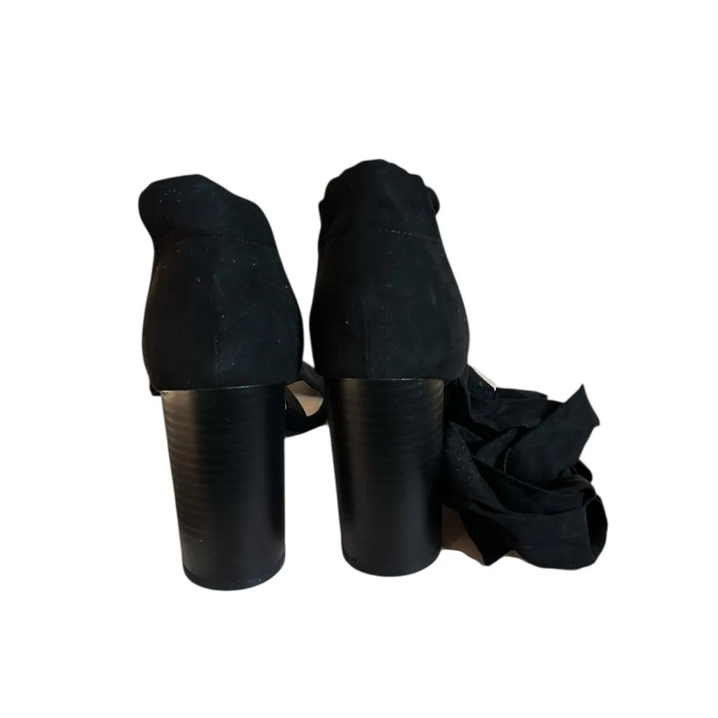 JustFab Annie block heel sandal in black faux-suede with lace up ankle Tie Strap - Image 4