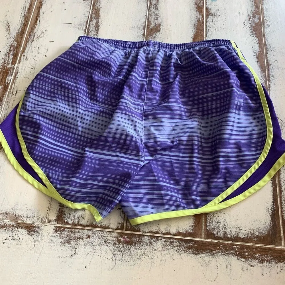Nike lined athletic short size medium - Image 6