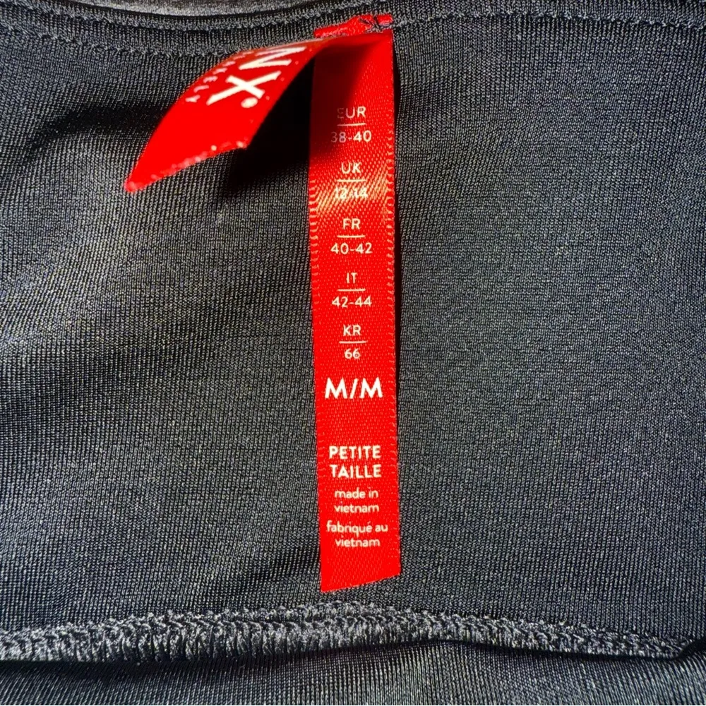 SPANX Black Faux Leather Leggings Petite‎ Medium New Whimsigoth Rocker - Image 4