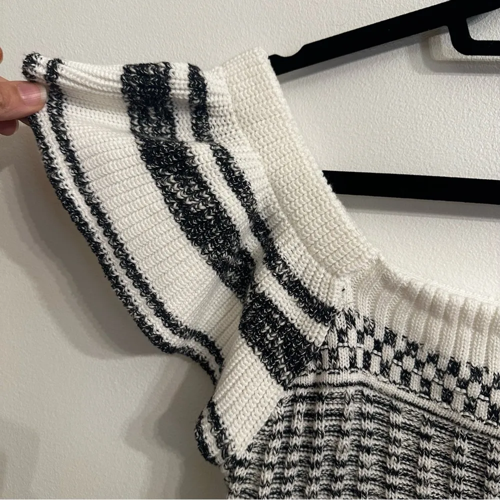 Hem & Thread Monochrome Black white Knit Cropped Sweater Women’s size Large - Image 3