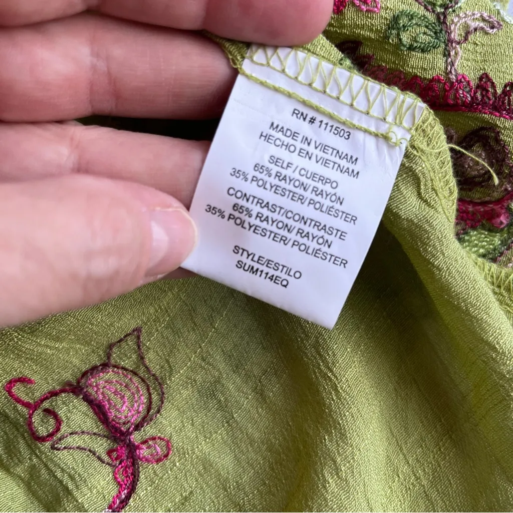 Fig & Flower Top Tiered Large Green Button Down Shirt Embroidered Floral Forrest - Image 9