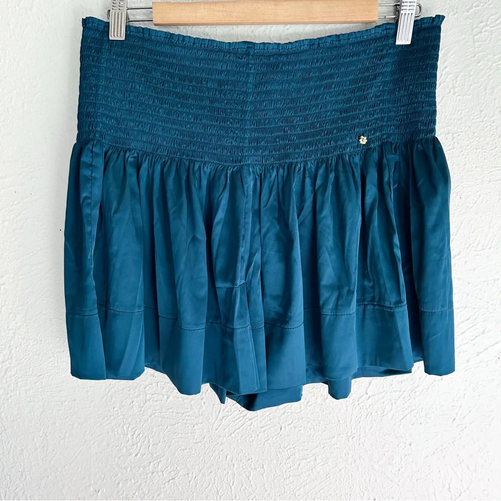 Natural Life Daisy Skort Shorts Teal Satin Smocked L/XL - Image 2