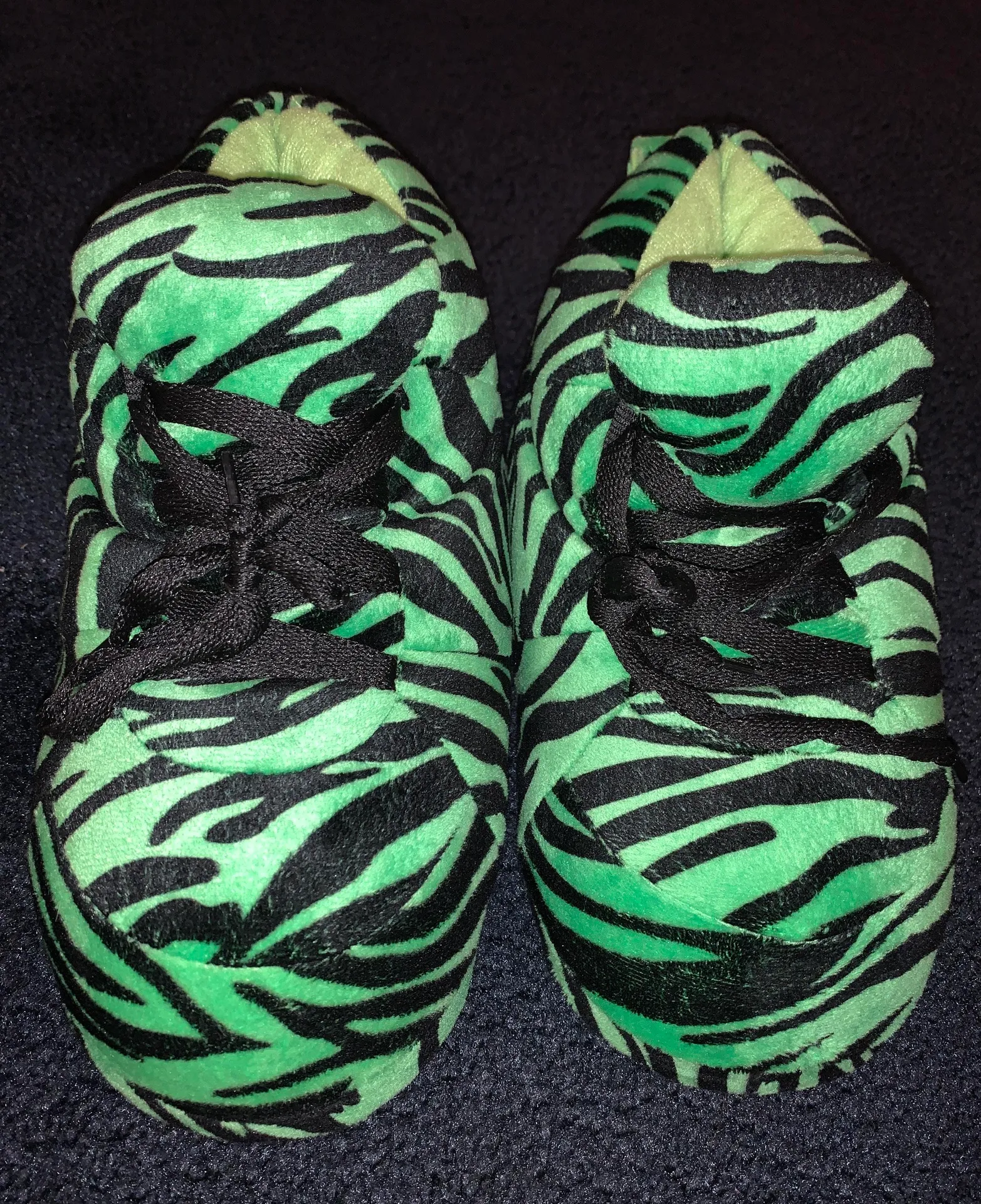 Snooki Slippers Green Size M - Image 2