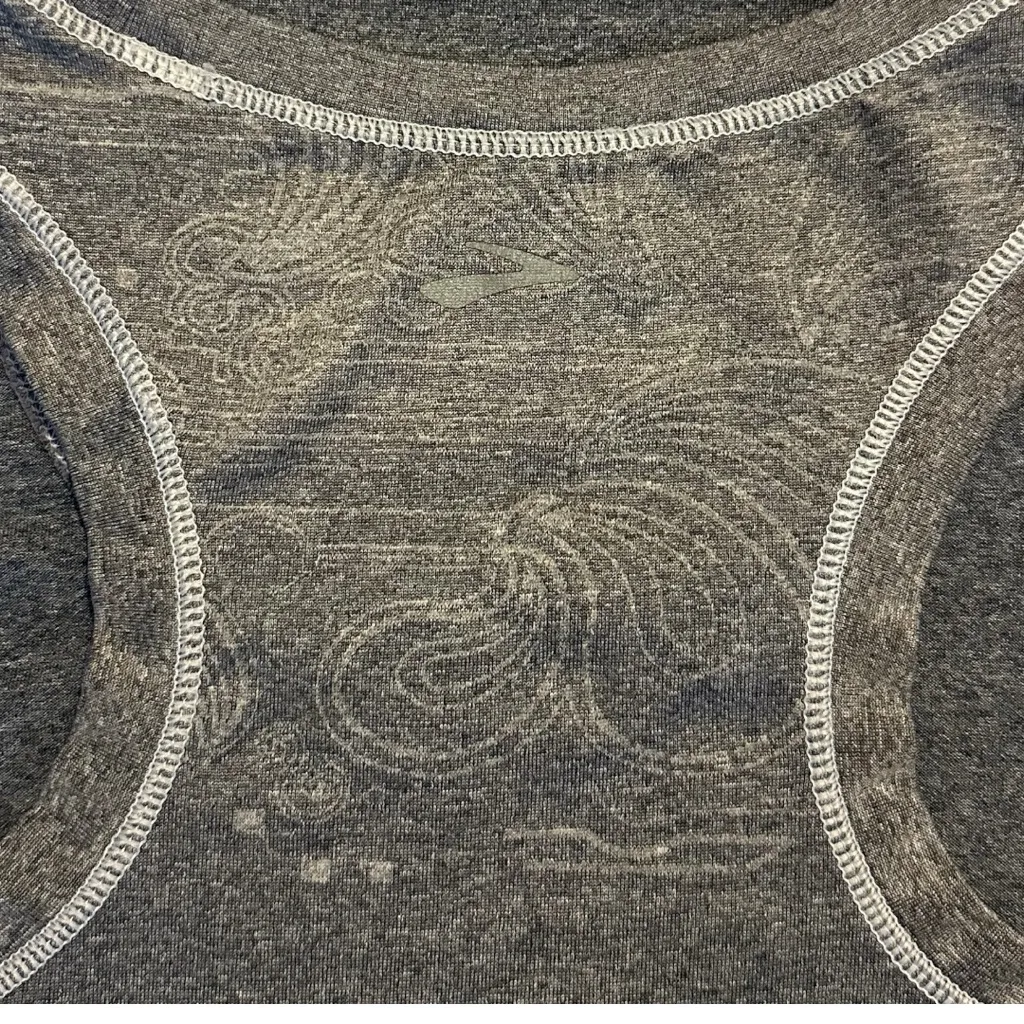 Brooks Active Gray Tank Top Size Small - Image 6