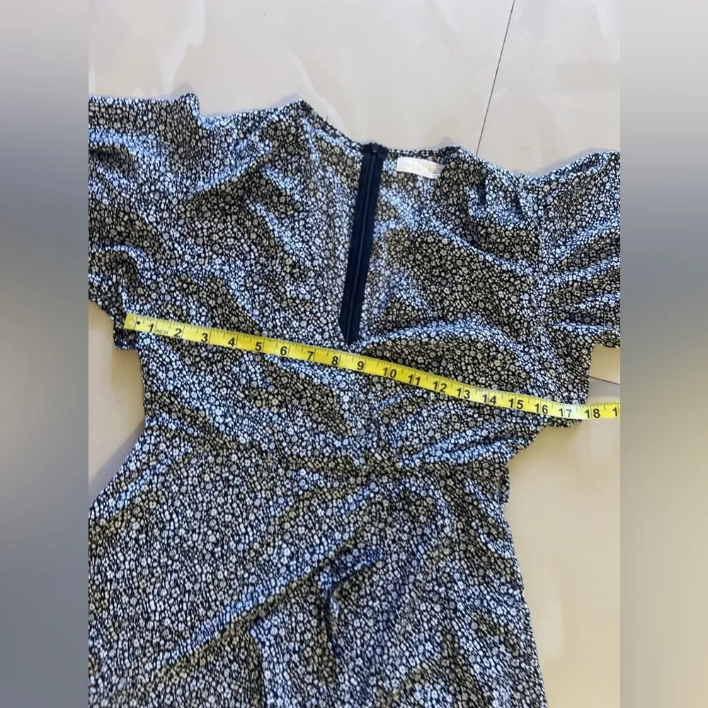 Blossom black and white mini feminine dress size 10 black and white floral - Image 11