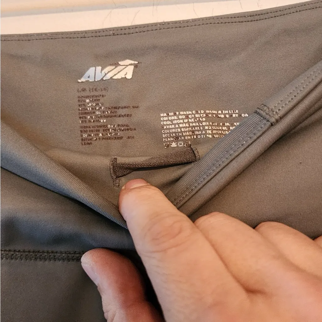 Avia grey cropped leggings size womens large - Image 3