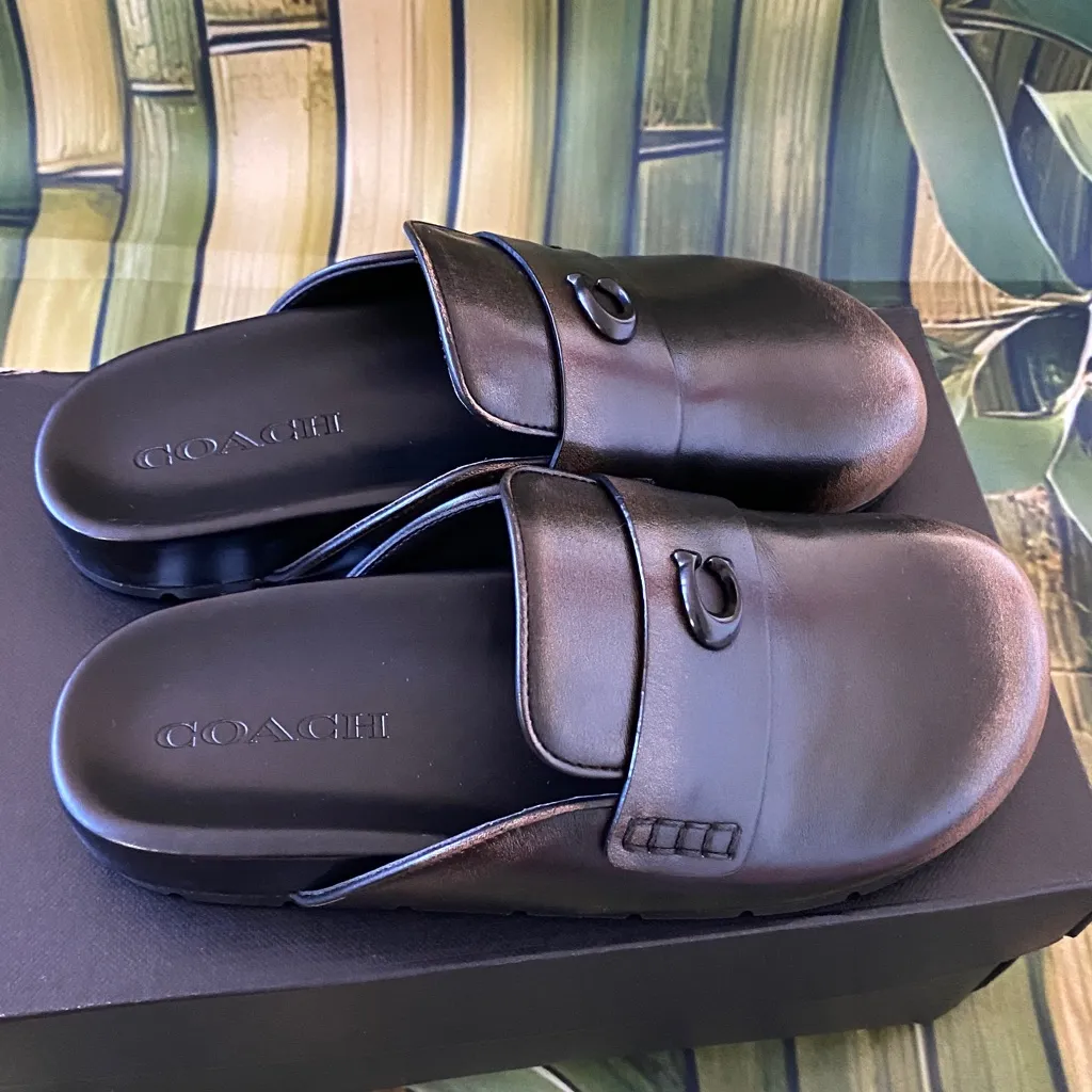 Coach NWT 
Women's Sculpted C Loved Leather Clogs - Image 8