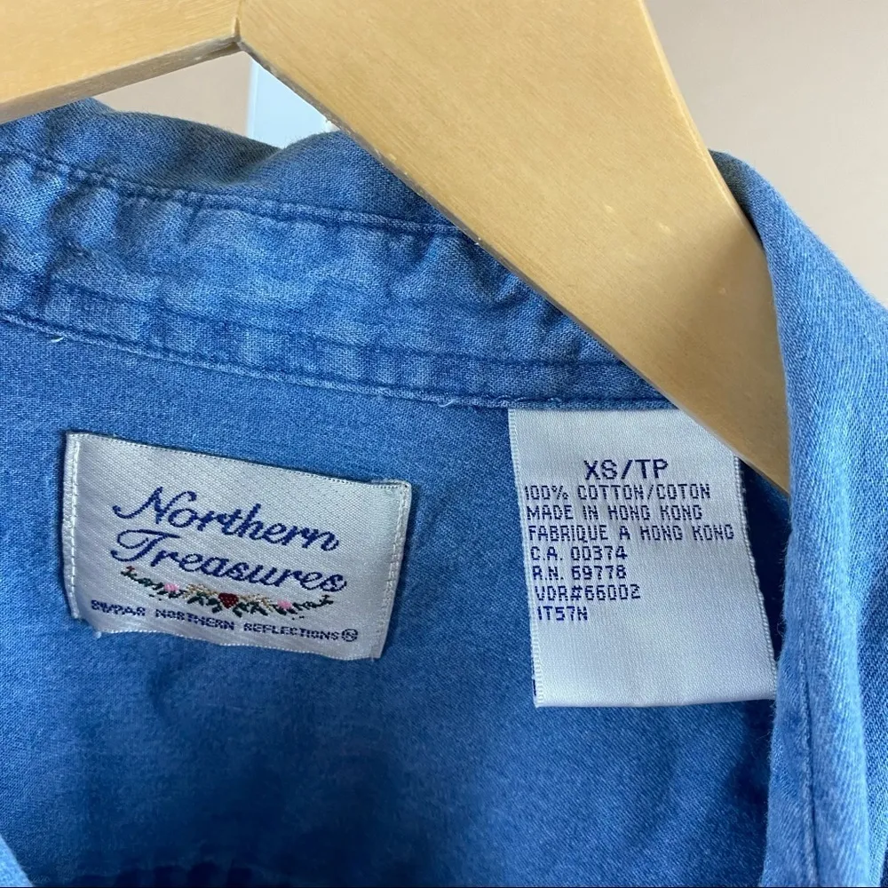 Vintage Northern Treasure XS 90’s Floral Embroidered Chambray Top Cottagecore Blue - Image 6