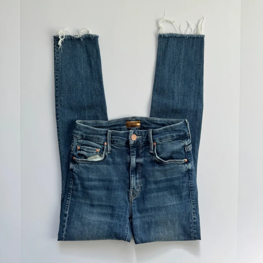 MOTHER High Waisted Looker Ankle Fray Jeans Walking on Coals Size 24 Blue - Image 2