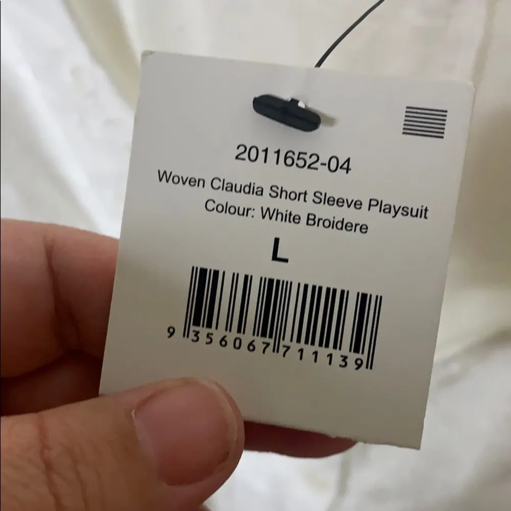 Cotton On Woven Claudia short women’s play suit size L - Image 4