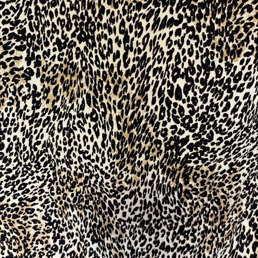 Urban Outfitters | Cheetah Twist Front Crop Top - Image 8