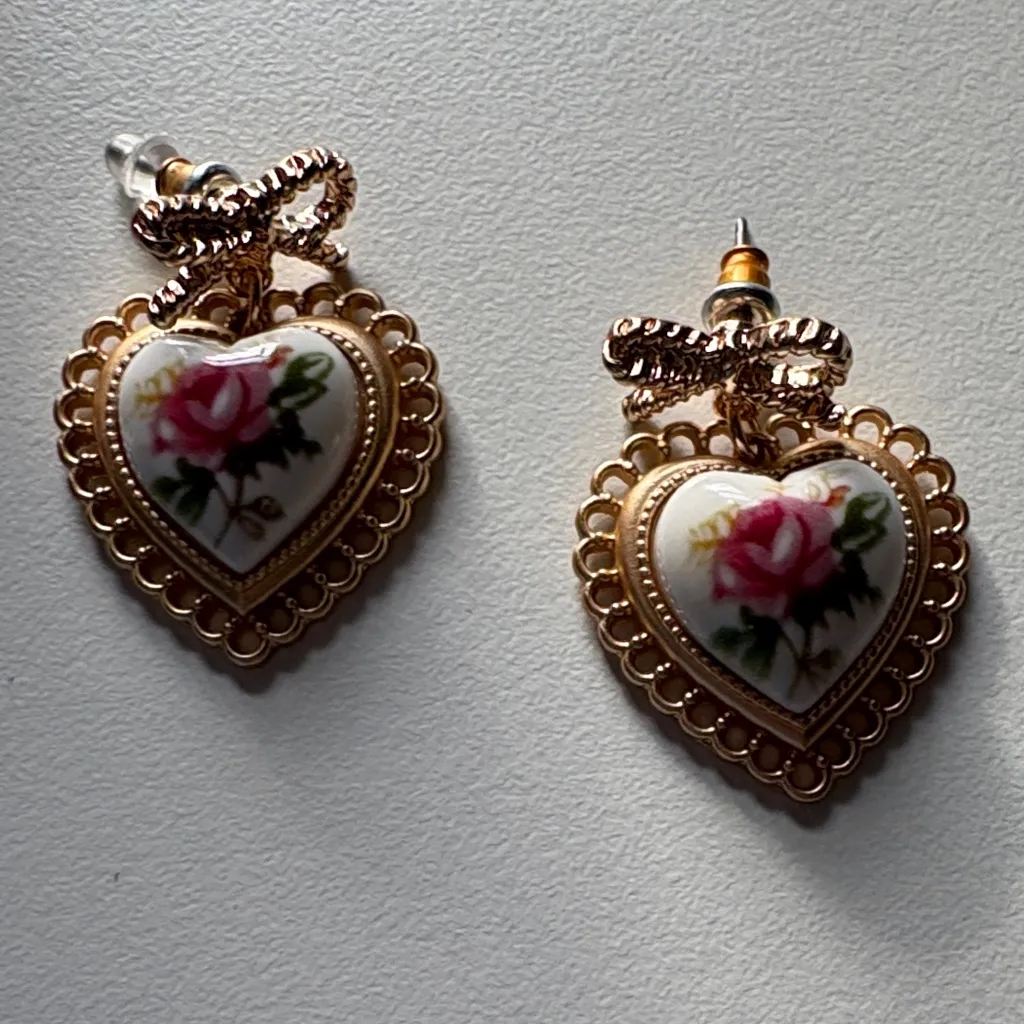 Floral Heart Jewelry Set with Pearls White - Image 5