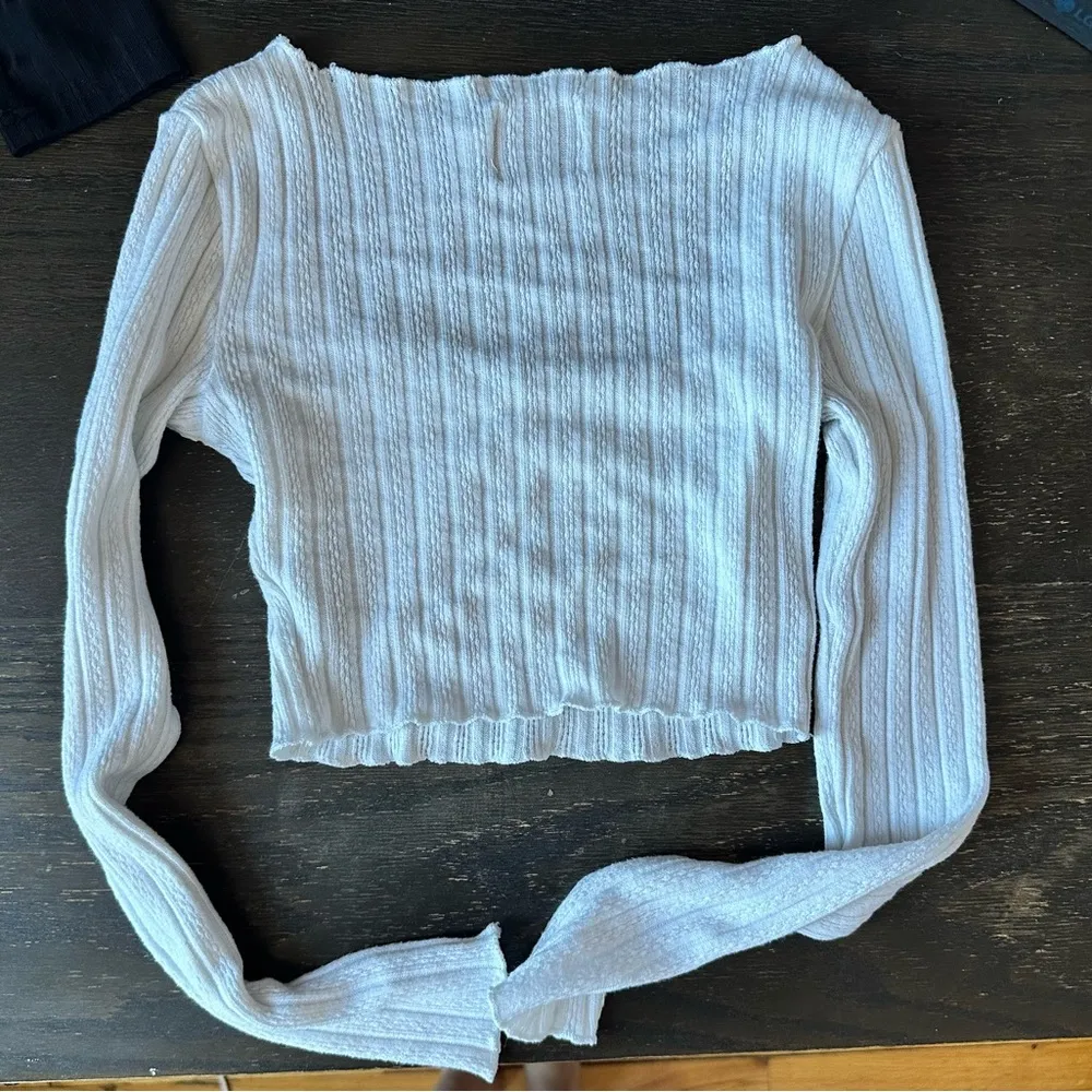 Long-Sleeve White Crop Top Basic - Image 7