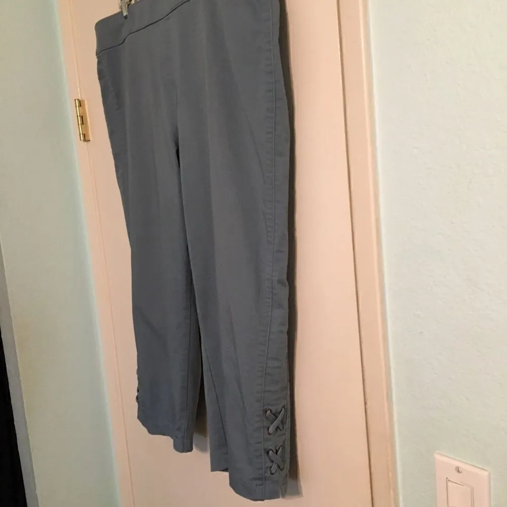 Avenue pull on  capris Women’s 18 blue with stretch NEW - Image 2