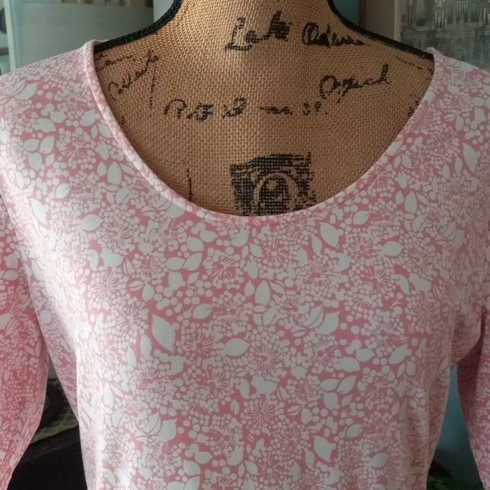 Lands End Pink and White Floral Print Fit & Flare Pocket Dress - Image 2