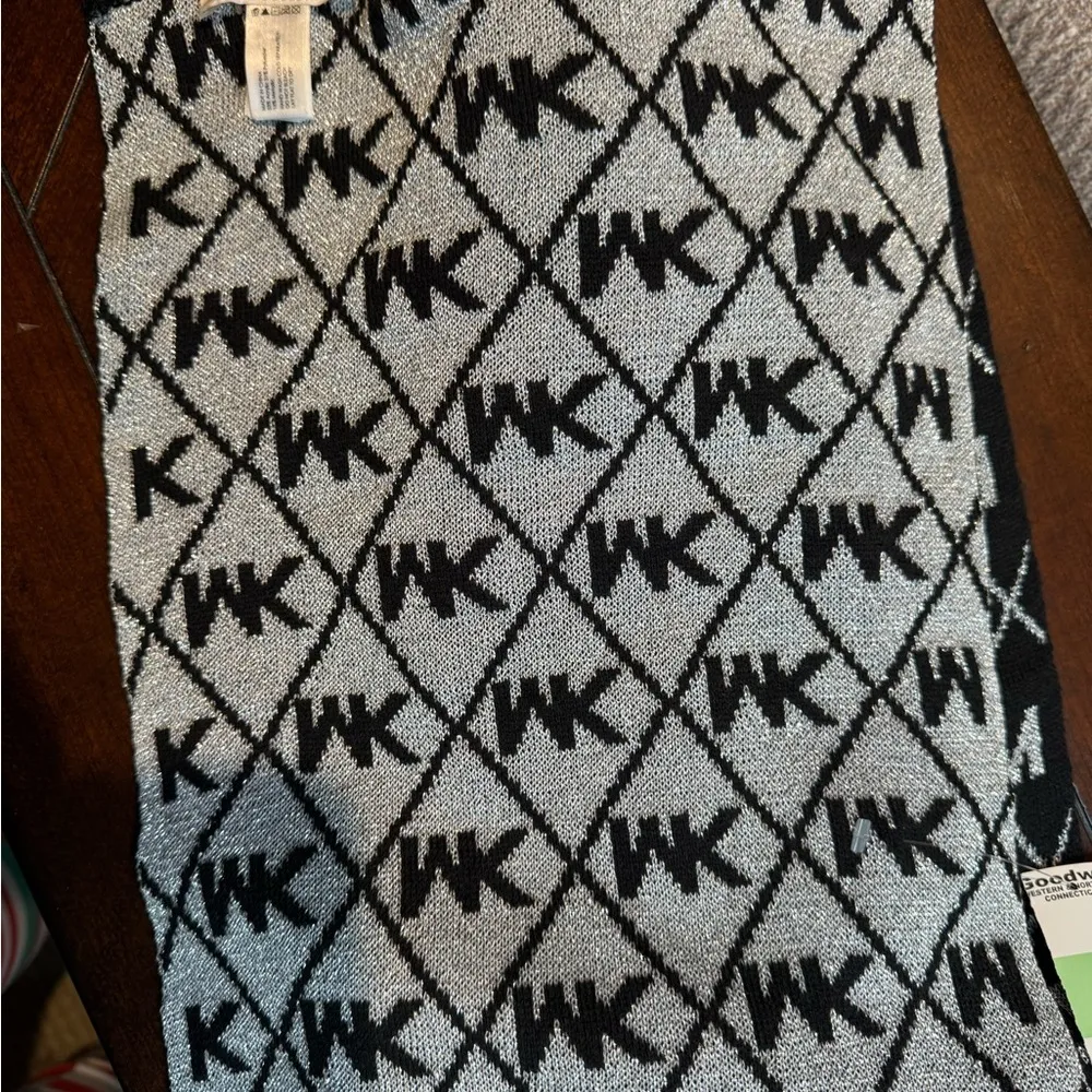 Black and Gray MK Patterned Infinity Scarf - Image 3