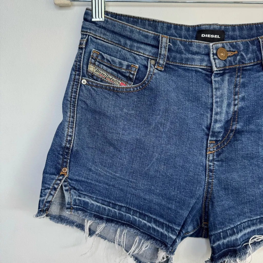 DIESEL DE SABY‎ 0KARG Women Denim Jean Shorts Raw Edge Vintage Slim Size 23 Blue - Image 2