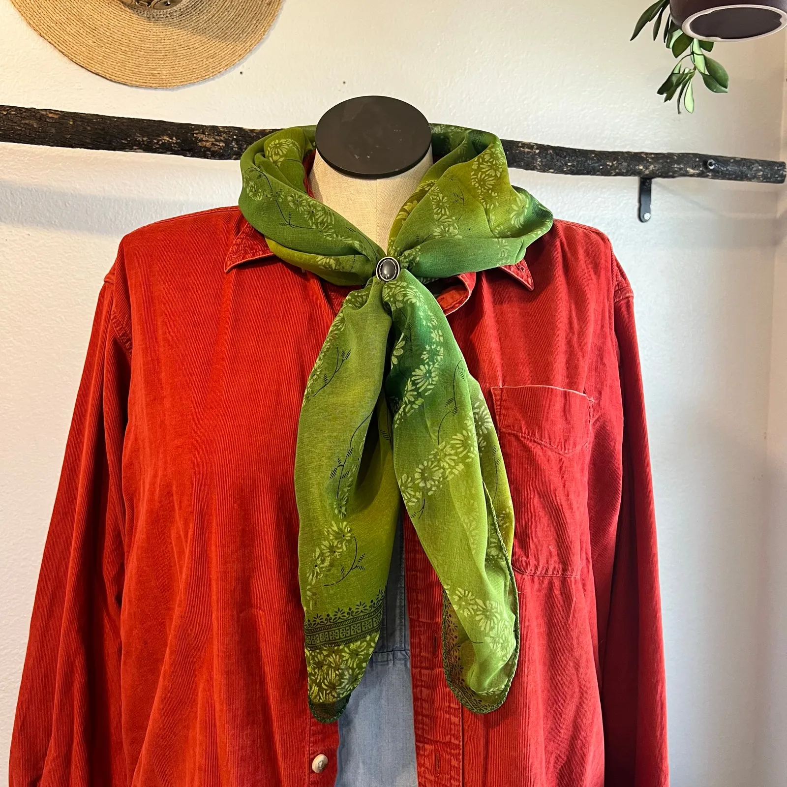 Vintage Green Semi Sheer Mod Daisy Floral Print Bandana Scarf Neck Tie Square - Image 2