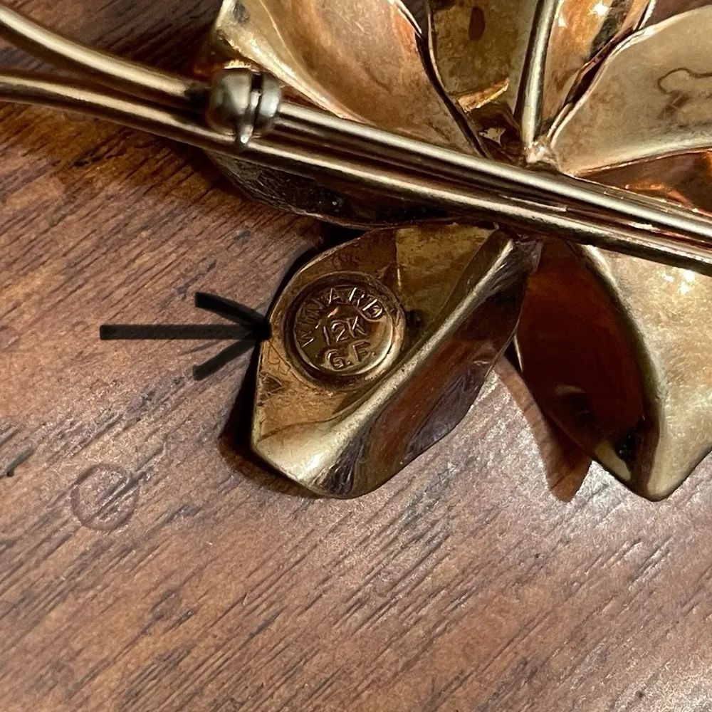 Winard Vintage Pearl 12K G.F. Gold Flower Leaf Brooch Pin - Image 5