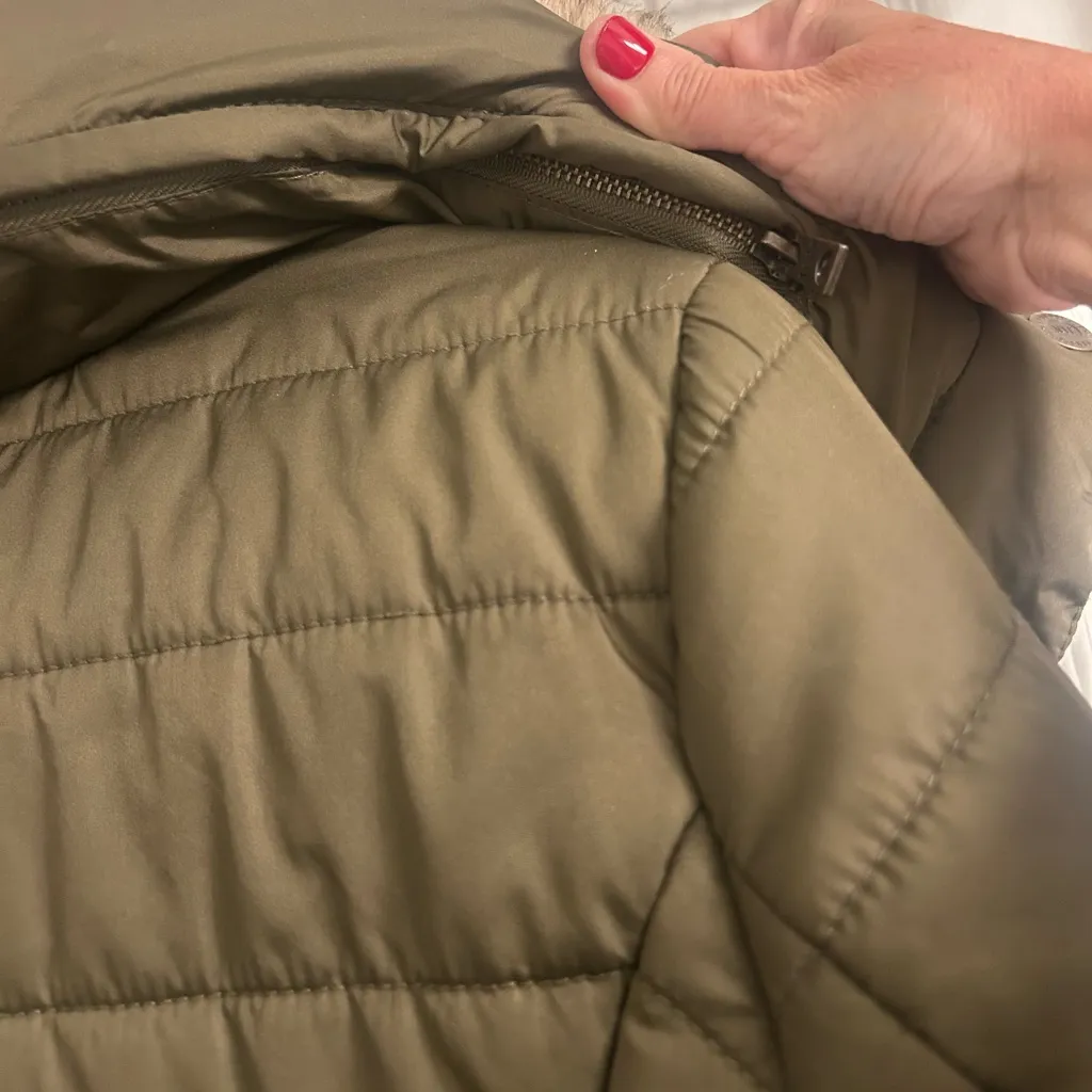 Aeropostale Khaki Jacket with Faux Fur Collar - Image 8