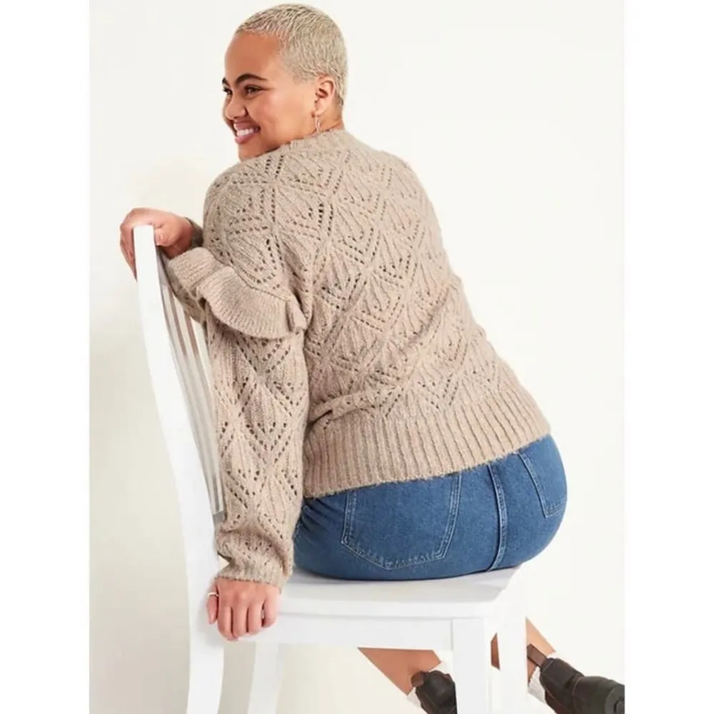 Old Navy Blush Pink Ruffle Trim Metallic Pointelle Knit Sweater Sz M - Image 2